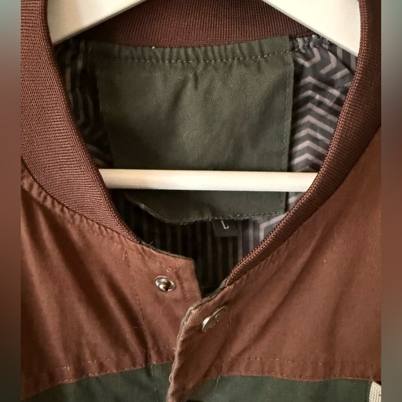 Men's Lightweight Jacket - Picture 3 of 7